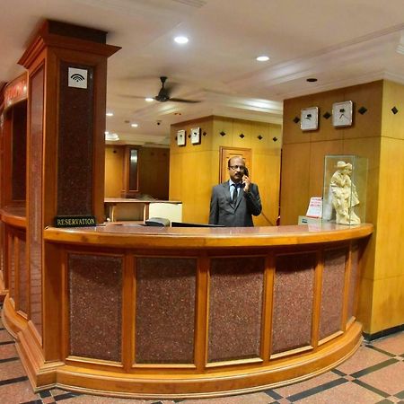Hotel Kairali Towers 팔라카드 외부 사진